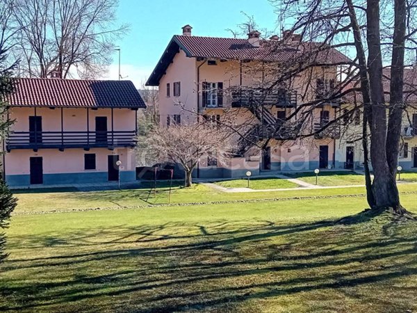 casa indipendente in affitto a Castelletto sopra Ticino