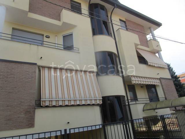 appartamento in affitto a Castelletto sopra Ticino