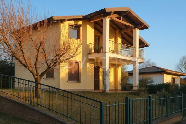 appartamento in affitto a Castelletto sopra Ticino