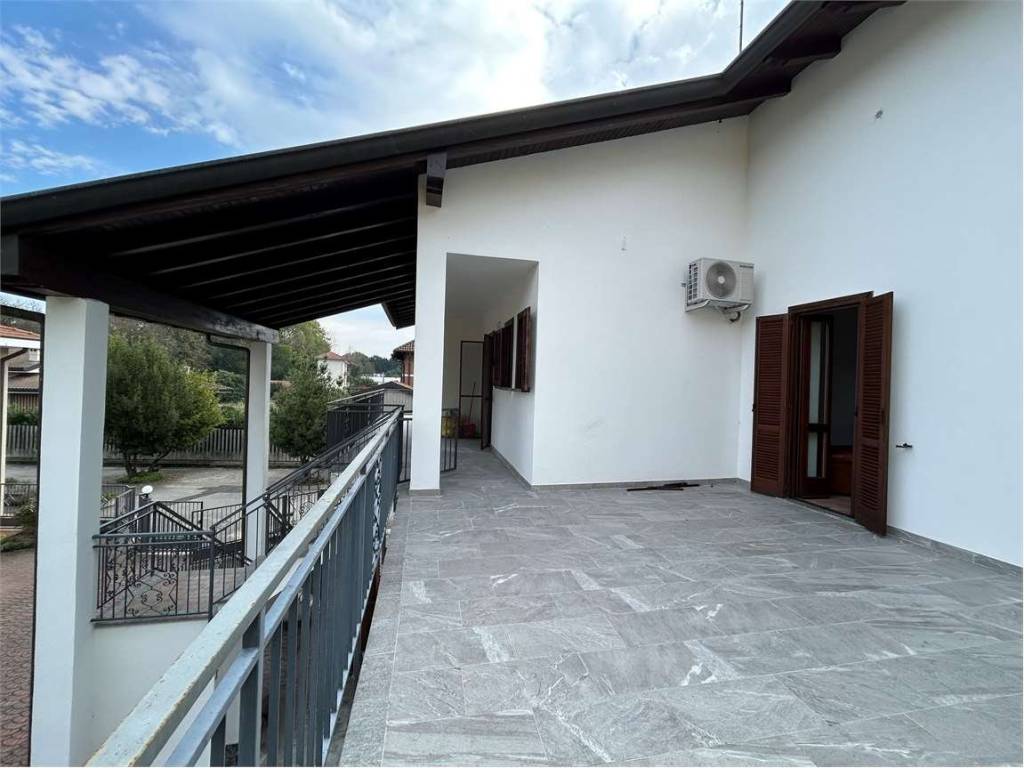 appartamento in affitto a Castelletto sopra Ticino