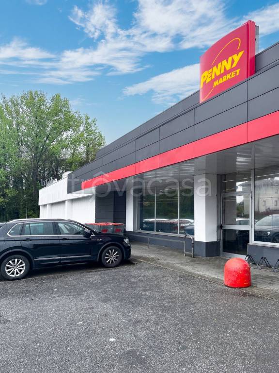 negozio in affitto a Castelletto sopra Ticino