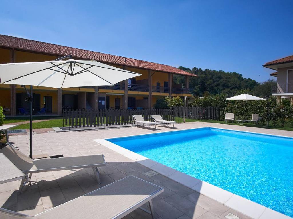 appartamento in affitto a Castelletto sopra Ticino in zona Glisente