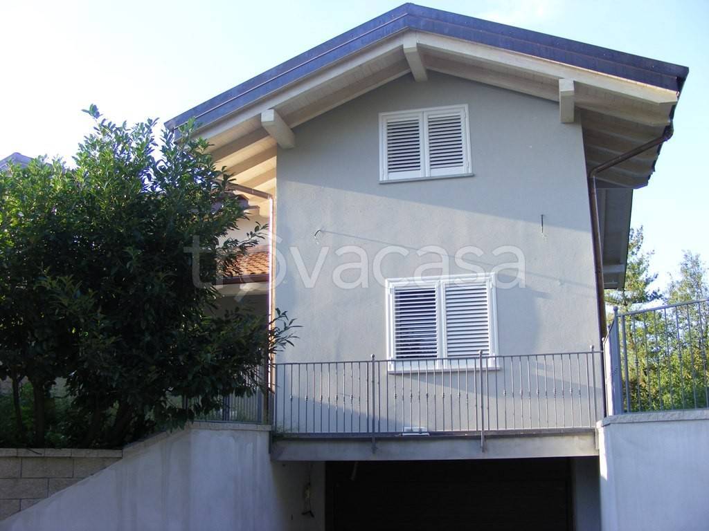 appartamento in affitto a Castelletto sopra Ticino