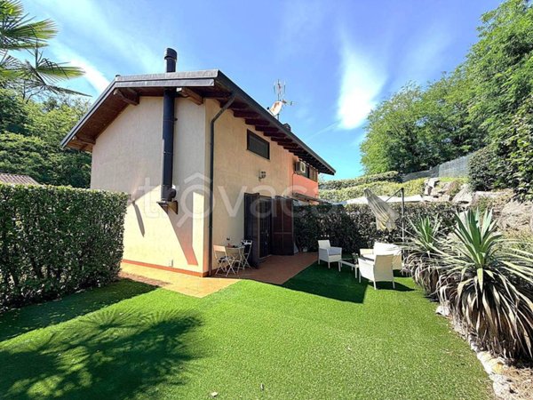 casa indipendente in affitto a Castelletto sopra Ticino
