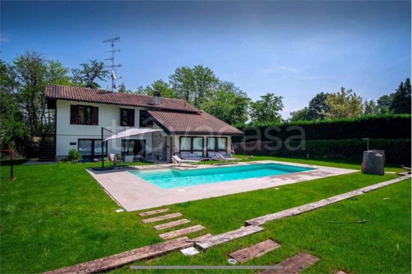 casa indipendente in affitto a Castelletto sopra Ticino