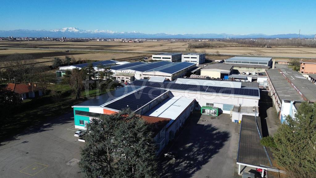 locale commerciale in affitto a Cerano