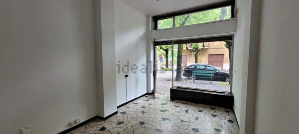 negozio in affitto a Cureggio