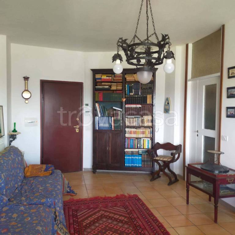 appartamento in affitto a Dormelletto