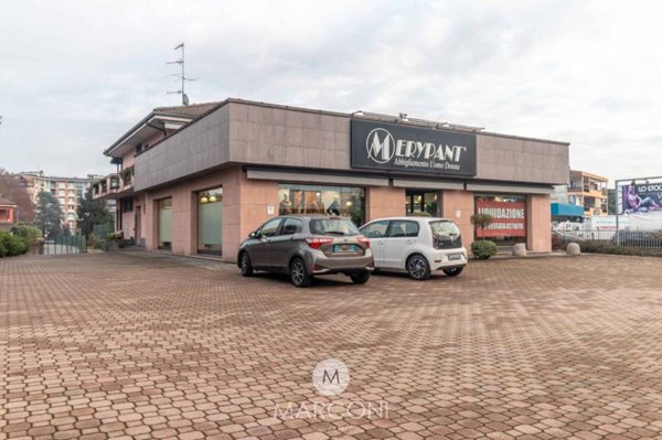 negozio in affitto a Dormelletto