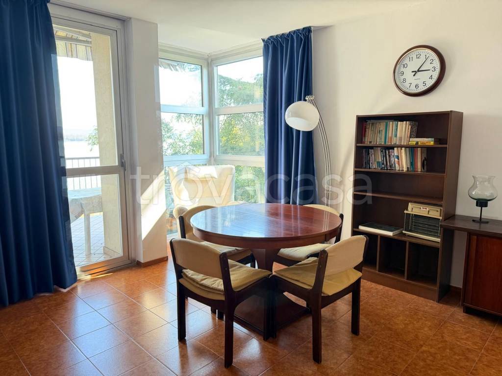 appartamento in affitto a Dormelletto