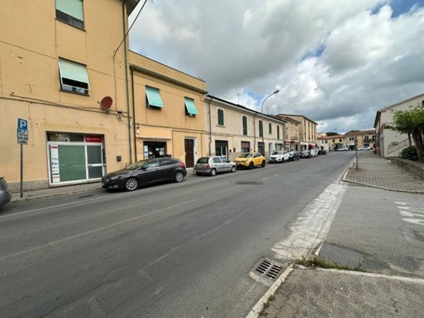 negozio in affitto a Campiglia Marittima in zona Venturina