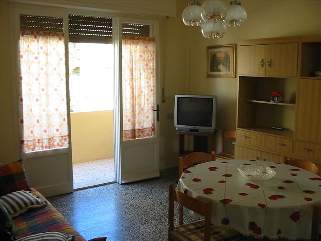 appartamento a Castagneto Carducci in zona Marina di Castagneto Carducci