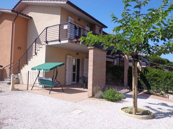 appartamento a Castagneto Carducci in zona Marina di Castagneto Carducci