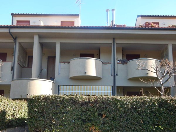 appartamento a Castagneto Carducci in zona Marina di Castagneto Carducci
