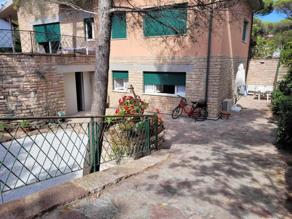 appartamento a Castagneto Carducci in zona Marina di Castagneto Carducci