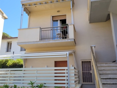 appartamento a Castagneto Carducci in zona Marina di Castagneto Carducci