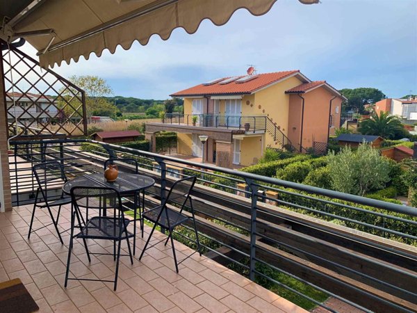 appartamento a Castagneto Carducci in zona Marina di Castagneto Carducci