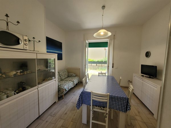 appartamento a Castagneto Carducci in zona Marina di Castagneto Carducci