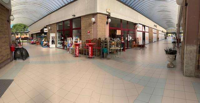 locale commerciale in affitto a Cecina