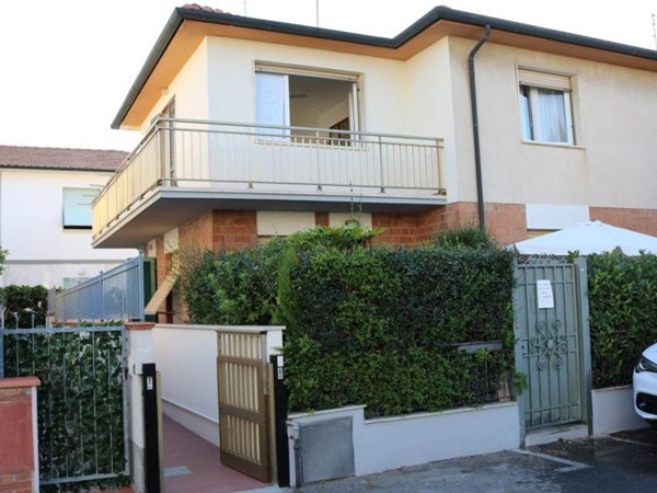 appartamento in affitto a Cecina