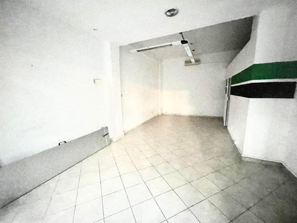 locale commerciale in affitto a Cecina