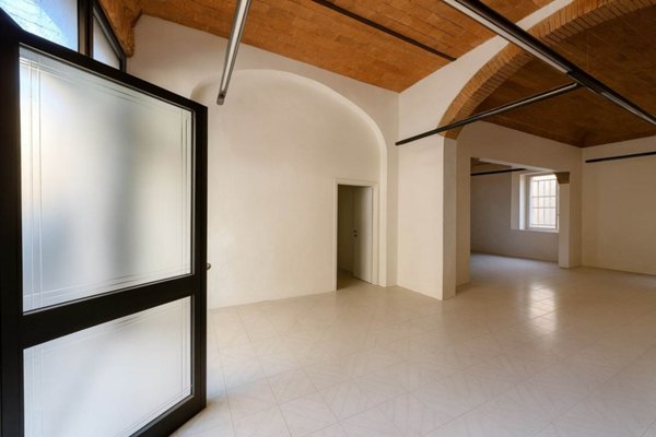 negozio in affitto a Cecina