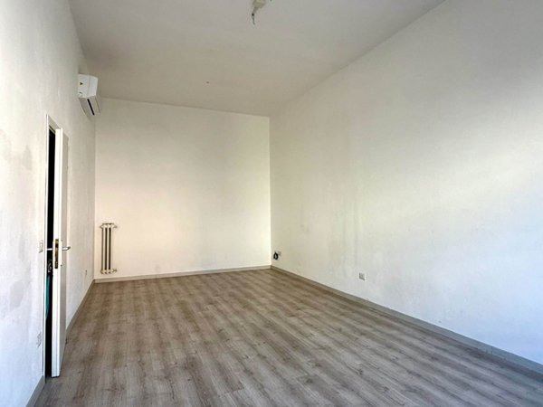 negozio in affitto a Cecina