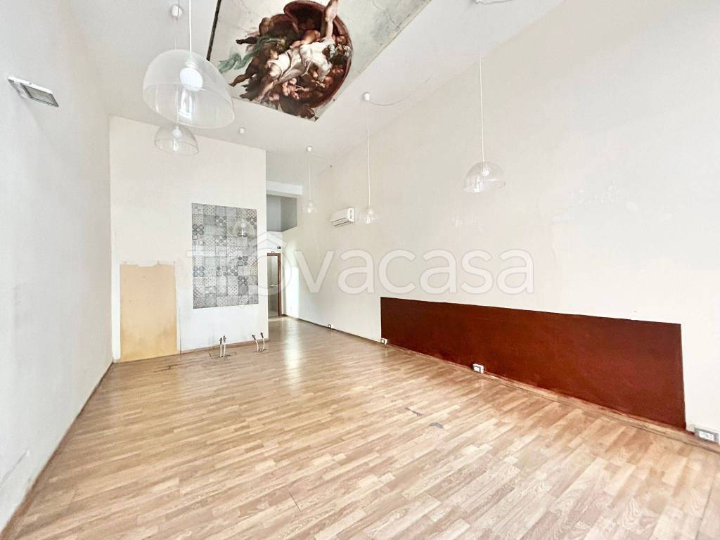 negozio in affitto a Cecina