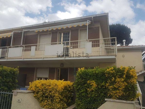 appartamento in affitto a Cecina