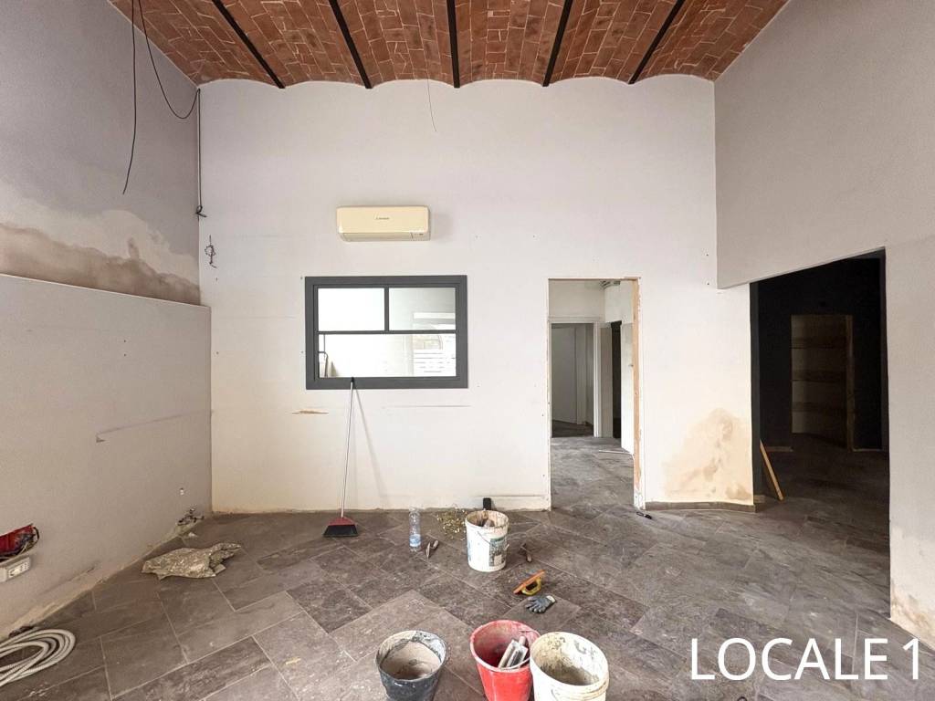 negozio in affitto a Cecina