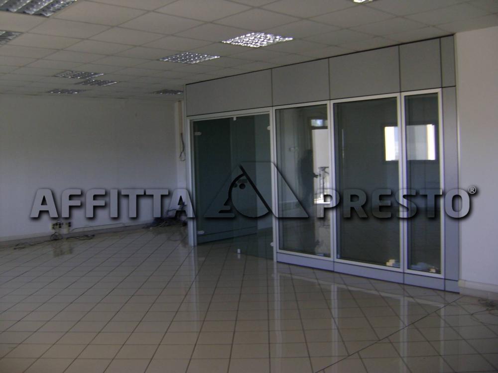 ufficio in affitto a Collesalvetti in zona Guasticce