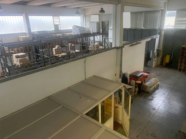 capannone in affitto a Collesalvetti in zona Stagno