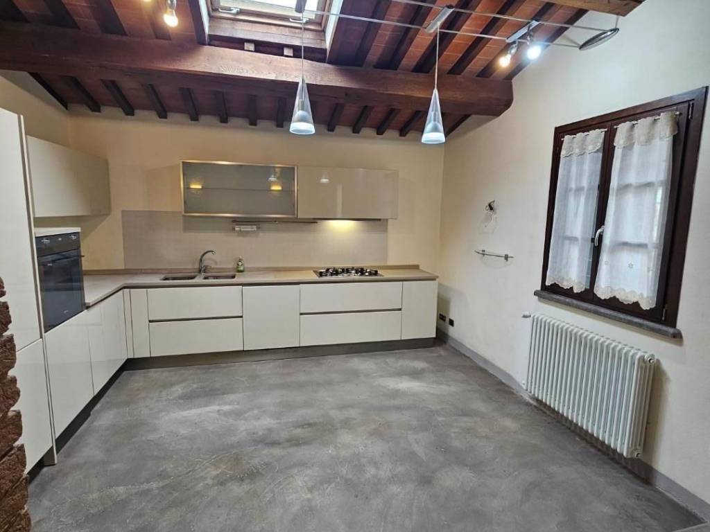 casa semindipendente in affitto a Collesalvetti