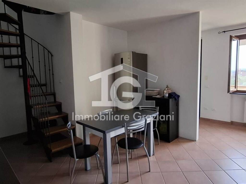 appartamento in affitto a Collesalvetti in zona Vicarello