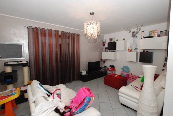 casa indipendente in affitto a Collesalvetti in zona Vicarello