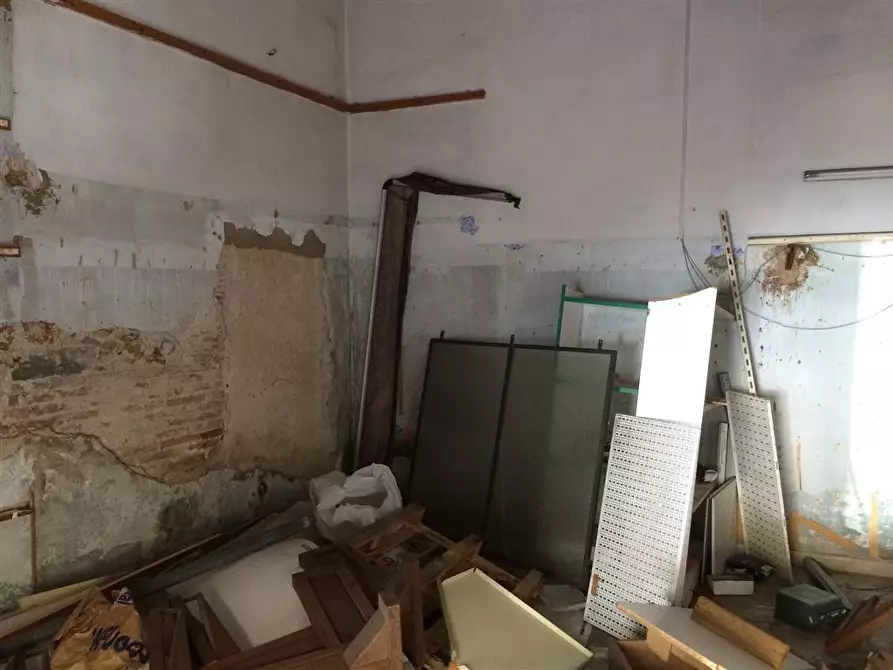 negozio in affitto a Livorno