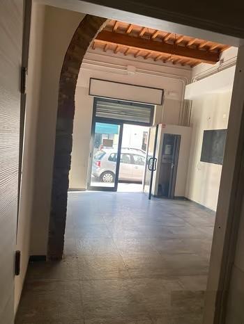 negozio in affitto a Livorno