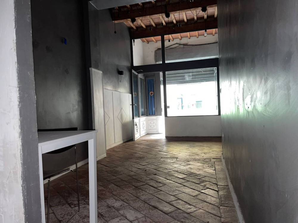 negozio in affitto a Livorno in zona Centro Città