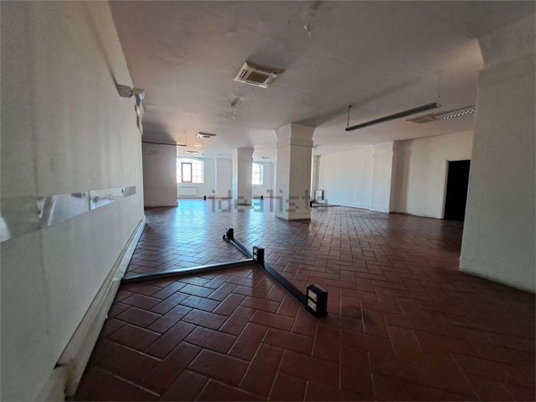 ufficio in affitto a Livorno in zona Centro Città