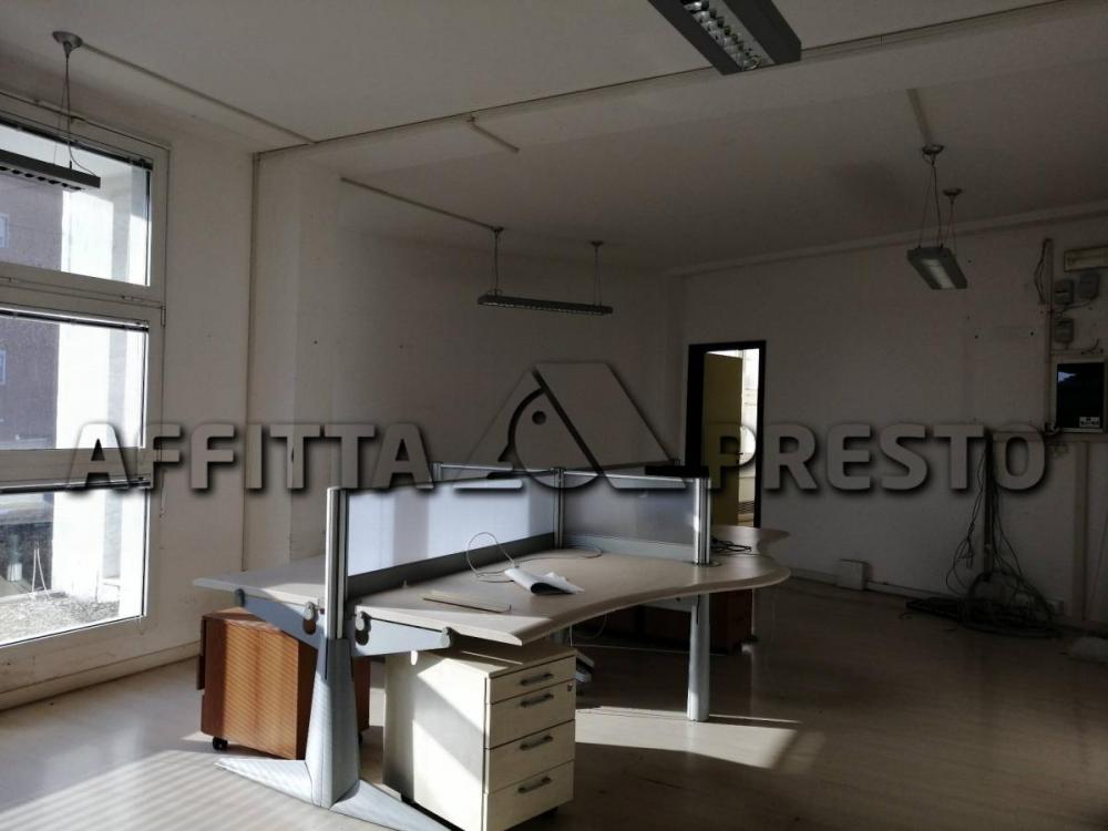 ufficio in affitto a Livorno in zona Ardenza