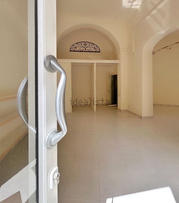 locale commerciale in affitto a Livorno