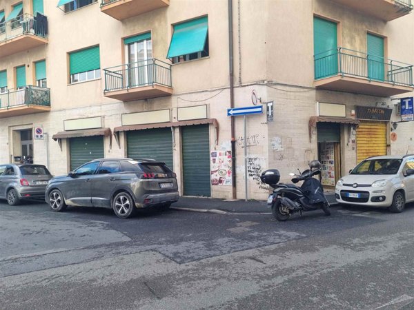 negozio in affitto a Livorno