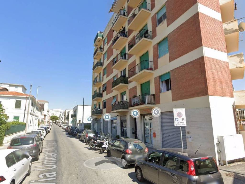 negozio in affitto a Livorno