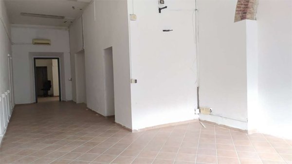 negozio in affitto a Livorno