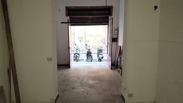 locale commerciale in affitto a Livorno in zona Centro Città