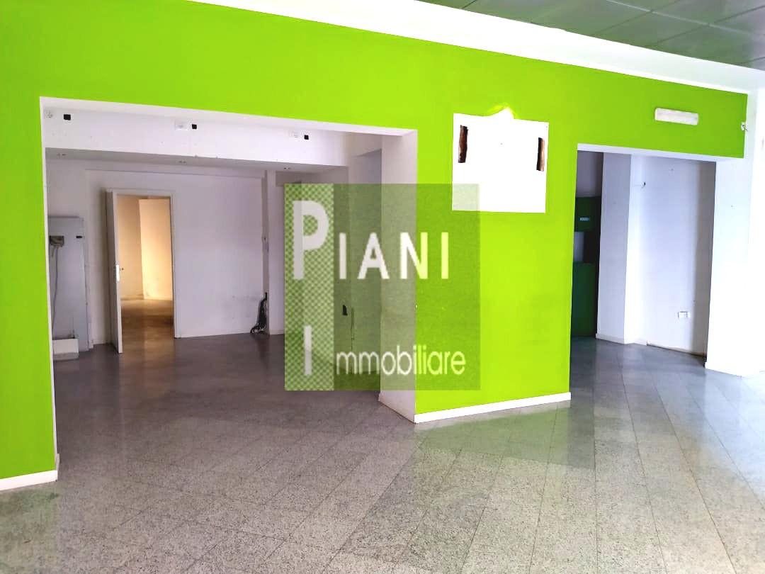 locale commerciale in affitto a Livorno in zona Centro Città