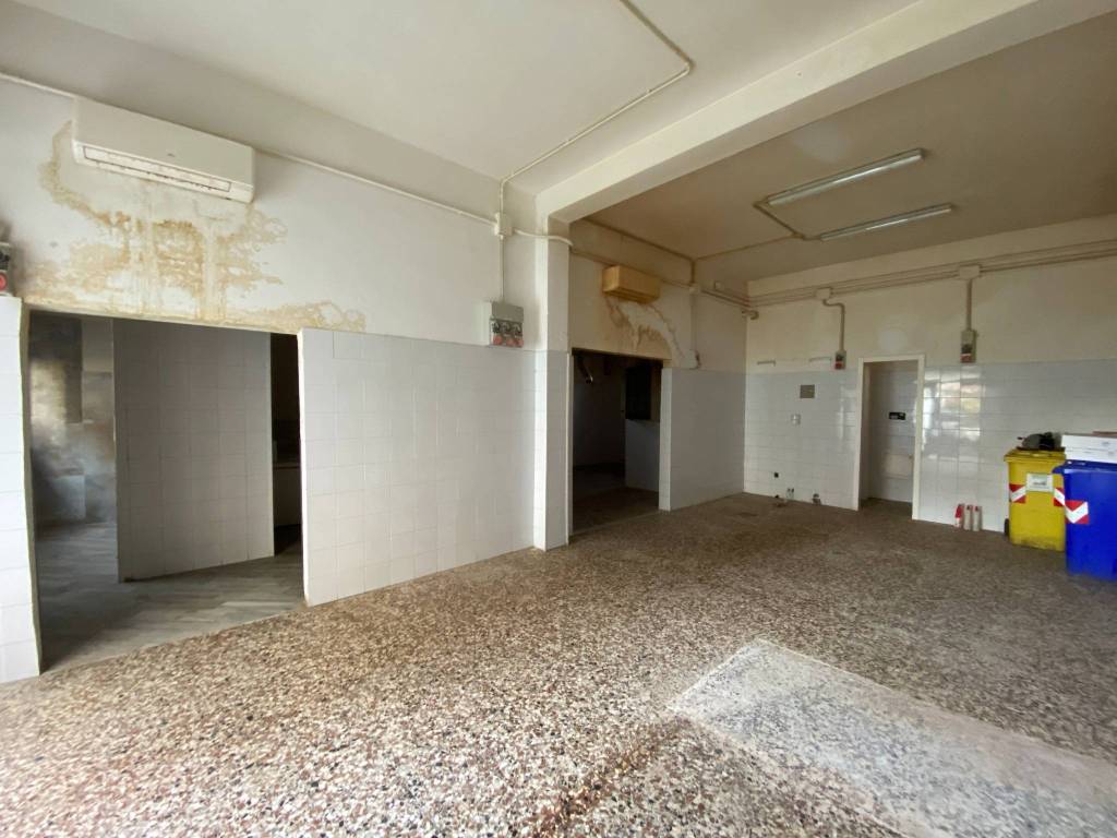 negozio in affitto a Livorno