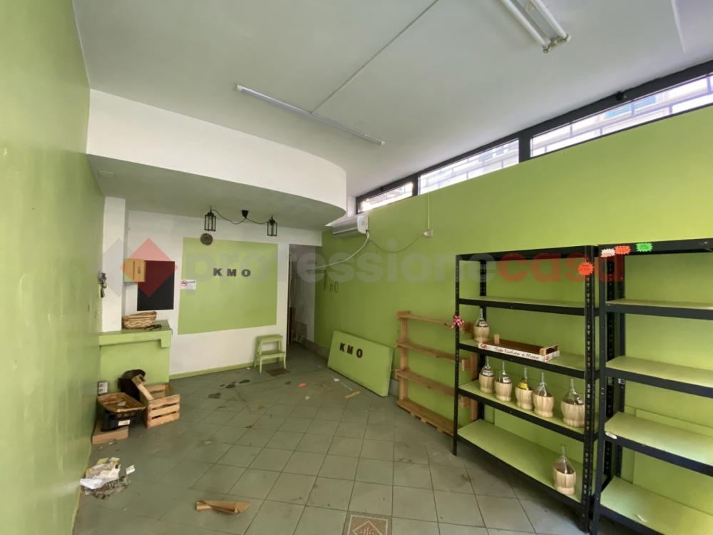 negozio in affitto a Livorno