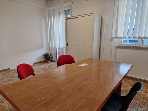 ufficio in affitto a Livorno in zona Pian di Rota