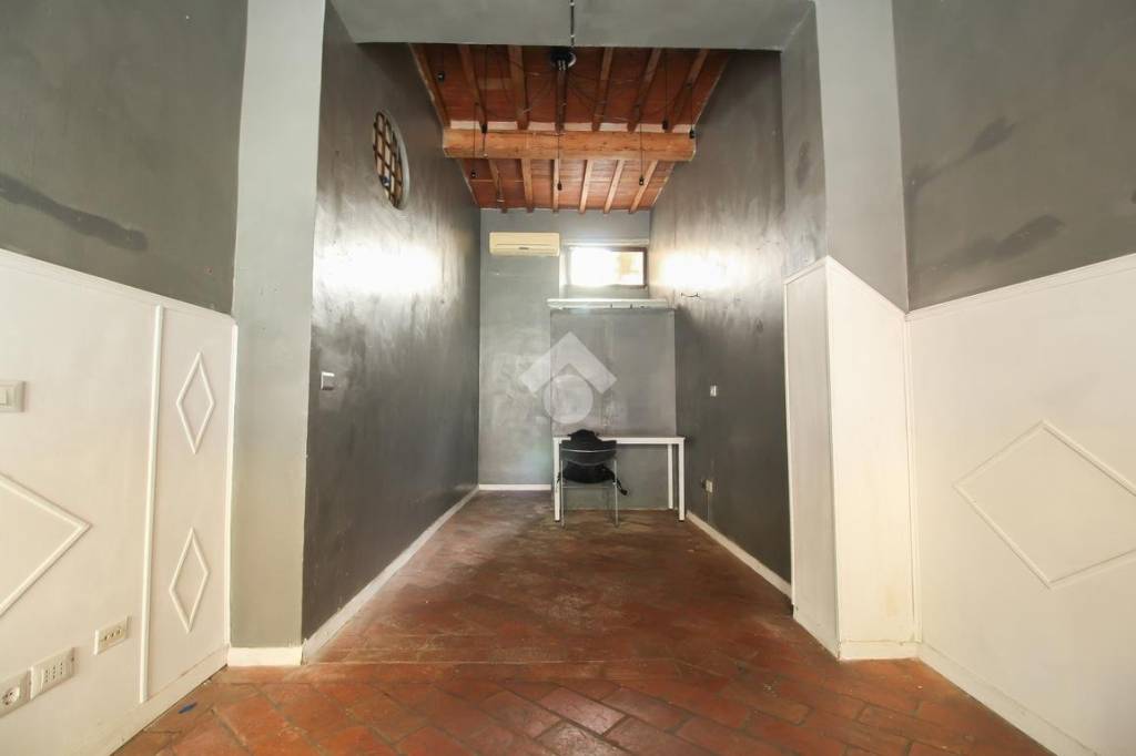 negozio in affitto a Livorno in zona Centro Città